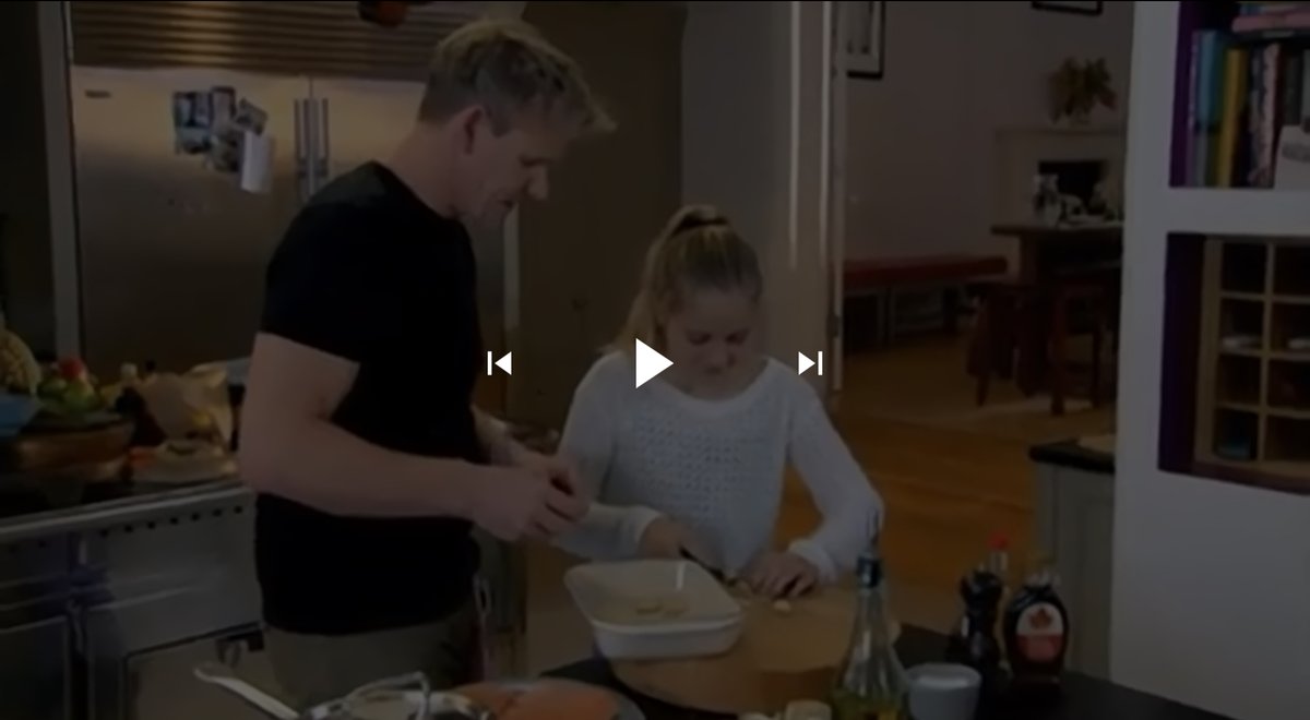 Watching the Gordon Ramsay Home Cooking show on the food network and am amused to spot he has a Jamie Oliver cookbook on his bookshelf - https://t.co/A2dMT7GT8r