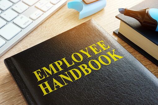 FirstPointInsOK's tweet photo. It’s essential to have a playbook in place, because it not only articulates that all employees are treated equally, but also helps promote a safe working environment. Learn more about creating the ultimate employee handbook! https://t.co/3IfHFoHARE https://t.co/psRE4HiqKS https://t.co/syHtmLH7QG