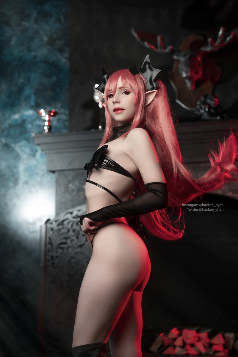 What are you looking at, mere mortal? Go down on your knees or I’ll bite you. 🧛🏻‍♀️

❗️Let’s collect 300 RTs to unlock IMPLIED NUDE PHOTO ❗️ https://t.co/zIDsZsjtBH
