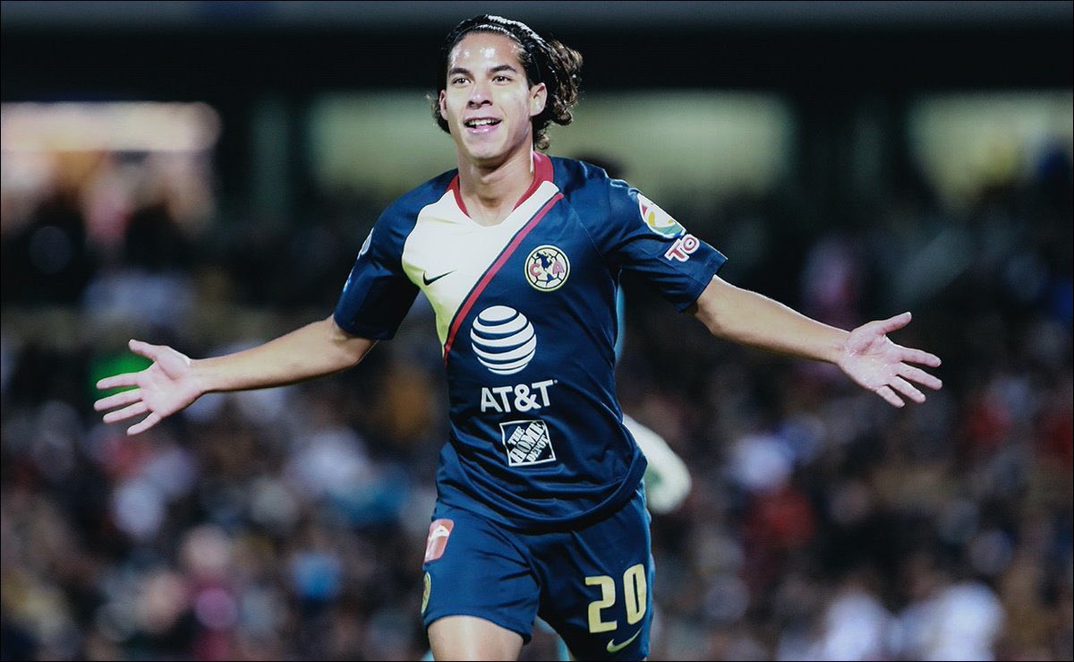 DiegoLainez10's tweet photo. Felices 105 años al mejor equipo de Mexico.🇲🇽💛 @ClubAmerica https://t.co/2eAPFJwtei