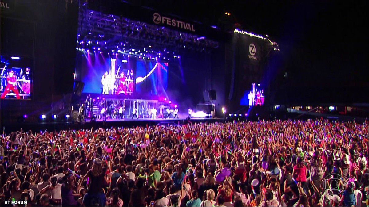 Shows_AoVivo's tweet photo. Há 10 anos, a TV Globo exibia o Z Festival 2011 como Especial de Dia das Crianças. 
O festival teve shows da banda Cine, The Wanted, Cobra Starship e Justin Bieber (em sua primeira passagem pelo Brasil). https://t.co/UgrjrDLdUD