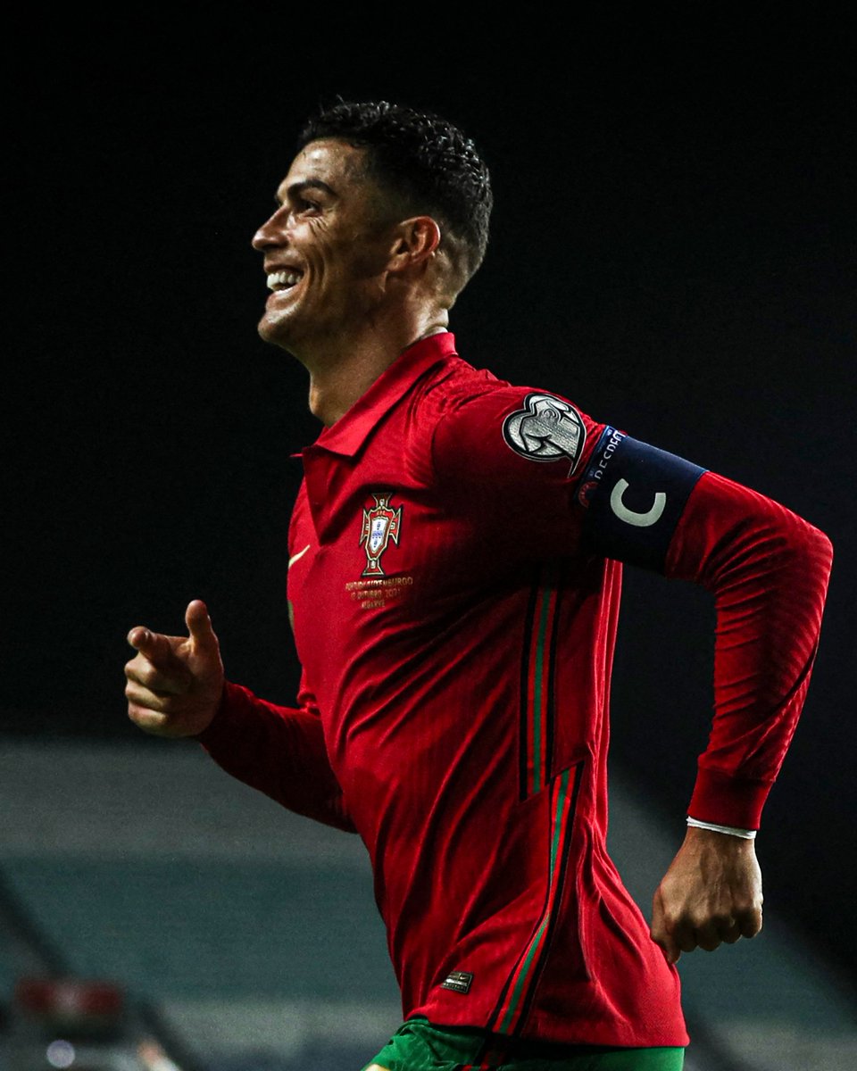 brfootball's tweet image. Three goals. Another record broken.

All in a day's work for Ronaldo 😎