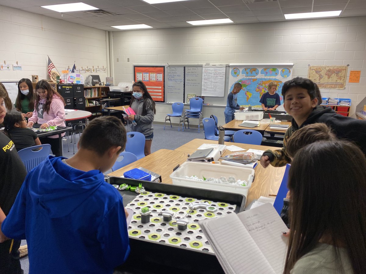 crhames1's tweet photo. @Webb4u 5th graders using @RavensburgerNA Gravitrax to study force and motion. Design and redesign for success. @webbcubs #webblc. #mymisd #misdtech https://t.co/FjnxvZfPvC