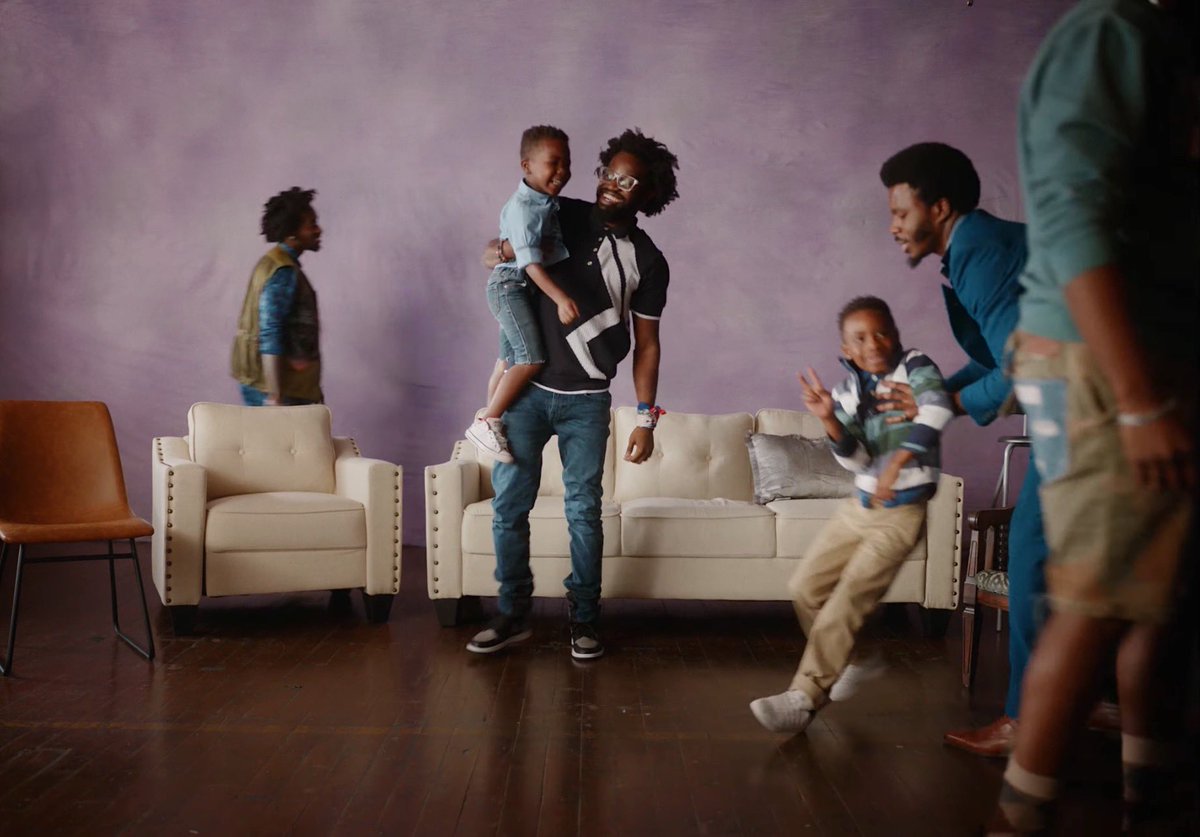 NikonPapi's tweet image. my first music video role!! 😆

So excited to finally be able to share this with y’all. I got casted as a model for @TiwaSavage and @4everBrandy video for Somebody’s Son, and it was such an amazing experience. 

#somebodyson #tiwasavage #brandy #motownrecords #waterandgarri