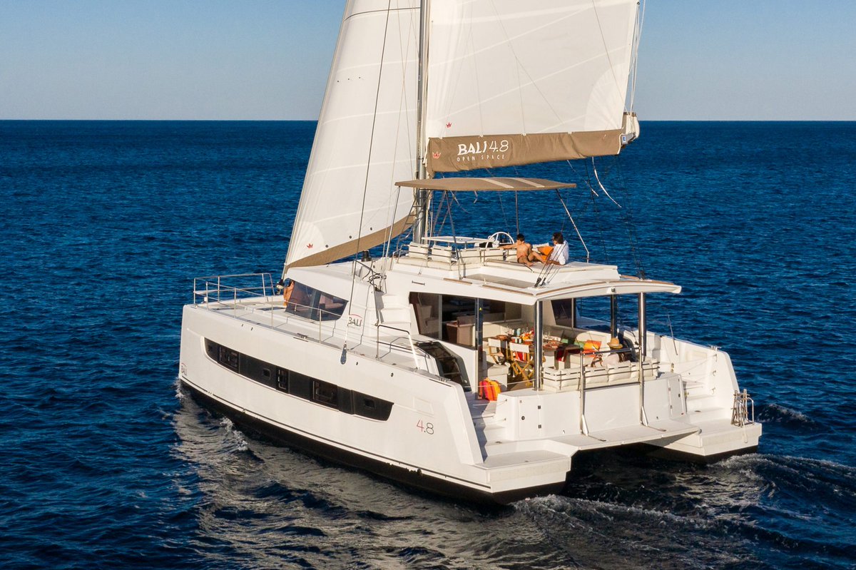A2AYACHTING's tweet image. BALI 4.8 (2022) sailing catamaran charters out of Nassau in the Bahamas!

🔗 bit.ly/Bali42_2022

#balicatamaran #catamarancharter #a2ayachting
