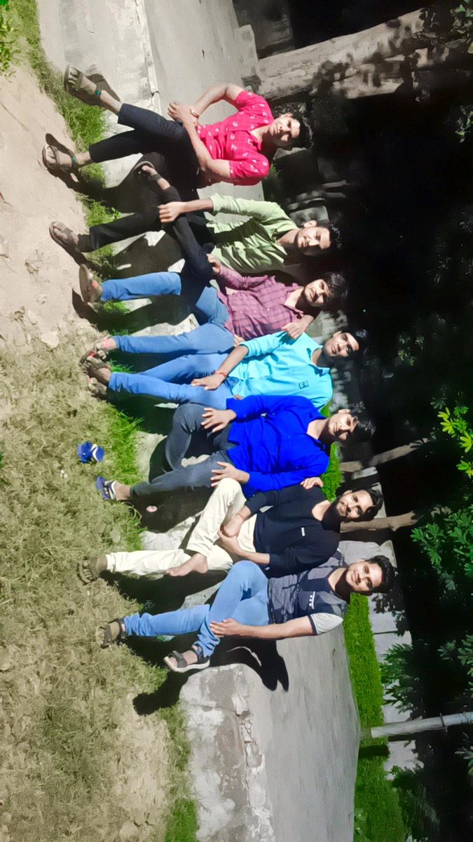 rahul38306's tweet photo. life is incomplete without friendship . https://t.co/JsVRYanh3T