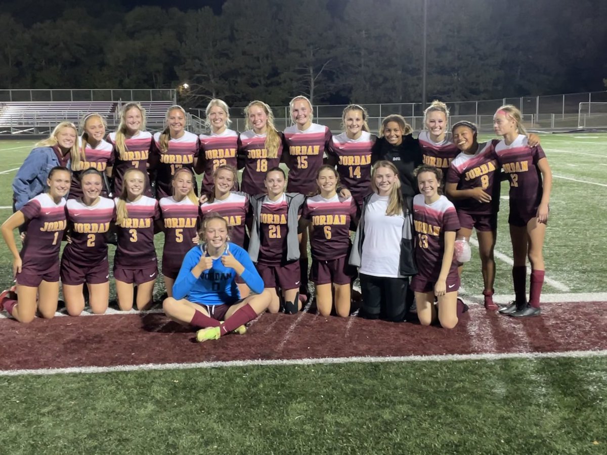 Energy ✅ 
Emotion ✅ 
Fun ✅ 
Fight ✅ 
Jags leave Ames for the final time this season after a complete game and a 5-0 victory! Moving on; more business to take care of.
