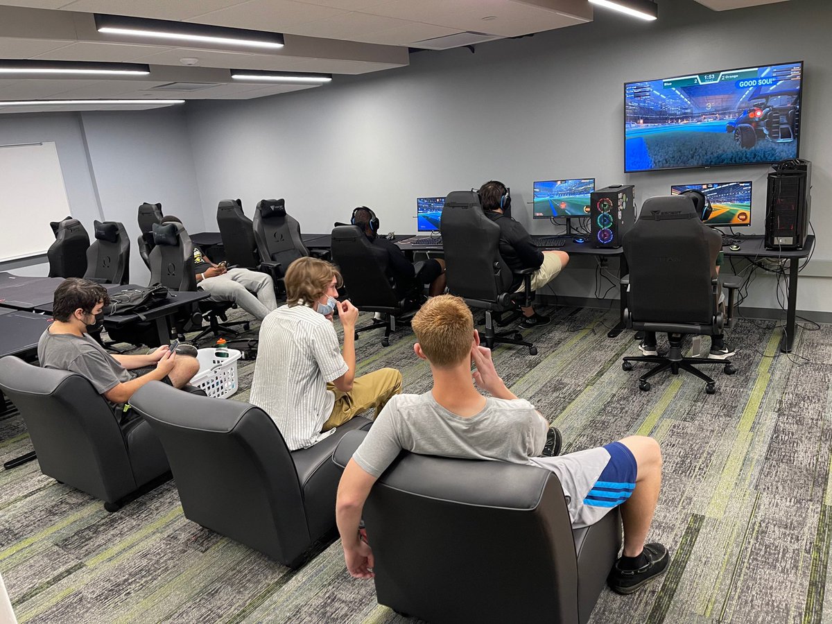 BobcatEsports's tweet image. Thought you all might want a little “sneak peek” of the new facility. Still waiting on the pc’s to get in.. Almost there!