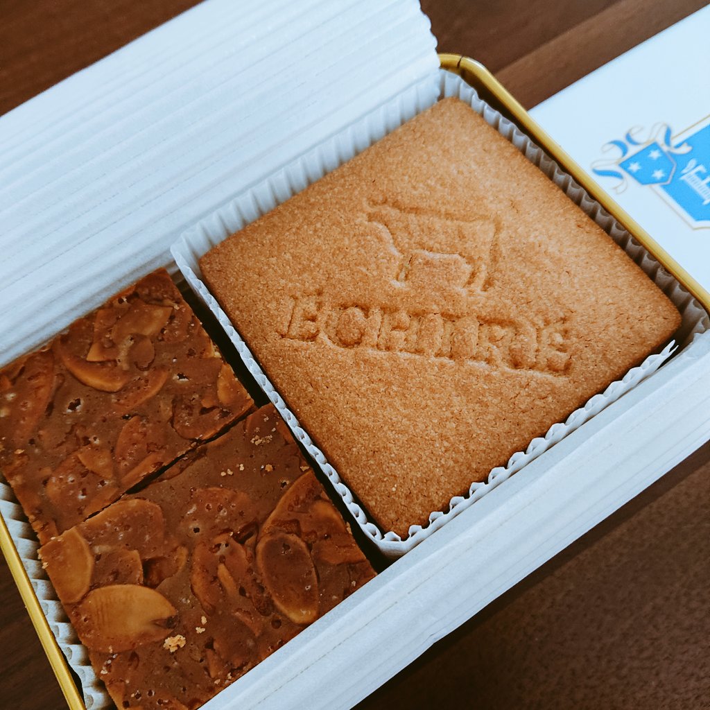 usaringo's tweet photo. 今日のおやつは大好きなエシレのサブレだよ。
#ECHILE
#お取り寄せスイーツ
#今日のおやつ https://t.co/uZ6yzk3V8y