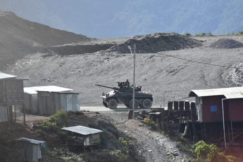 minn_robert's tweet photo. Military reinforce 61 truck(including tanks) round about 600 troops in Falam, Chin State.

Clearance Operation might be start at Sagaing &amp; Chin at the same time.

Inte community need to act ASAP before the Massacre &amp; another Genocide will take place.
1/2
#WhatsHappeningInMyanmar https://t.co/UJ8FTLPd6y