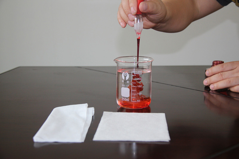 ChenyangLtd's tweet image. How to use color catcher:
Put cloths into the wearing machine
Put in the color-absorbing slices (usually 2-4 slices, use more if you need)
Put in laundry detergent and water
#colorcatcher #clothwashing #nonwoven #spunlace #factory