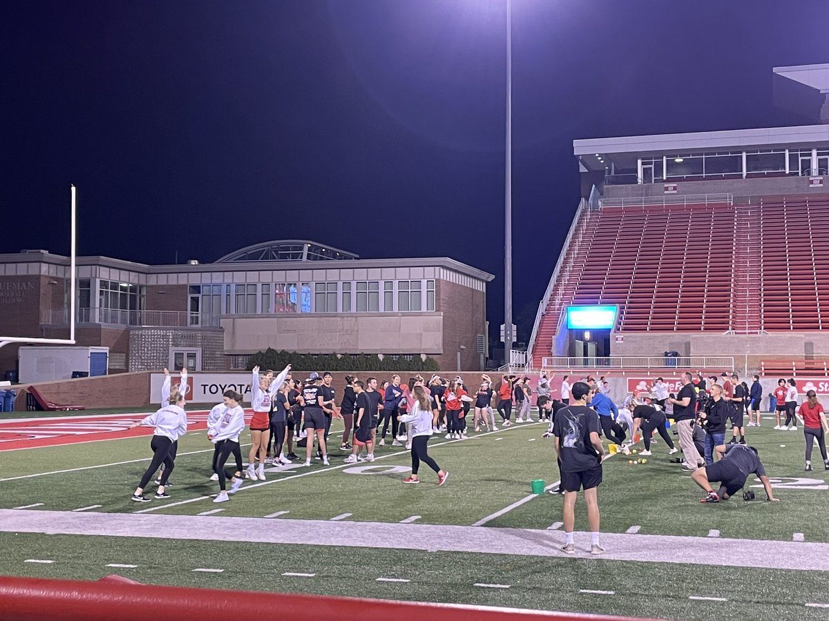 _Lauren_Morris's tweet photo. Cancelled practice for some #RedbirdRumble fun and team bonding!
#RedbirdHomecoming https://t.co/tW0E09tuGH