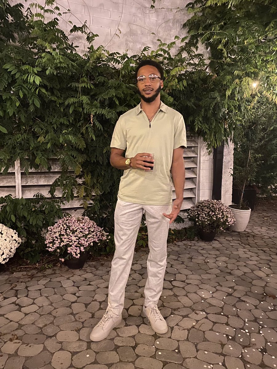 MiloTheGreat1's tweet photo. My Cabernet I want the finer of it.
My entourage I just need honor wit it.

- Miloangelo 💎 https://t.co/Xtaxrshng8