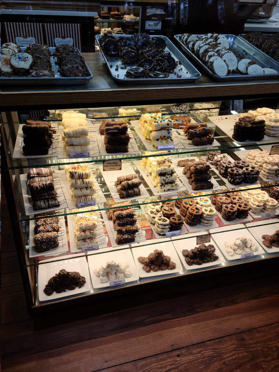 HillCulinary's tweet photo. How is your fall break going? https://t.co/7HS8WBhJEe