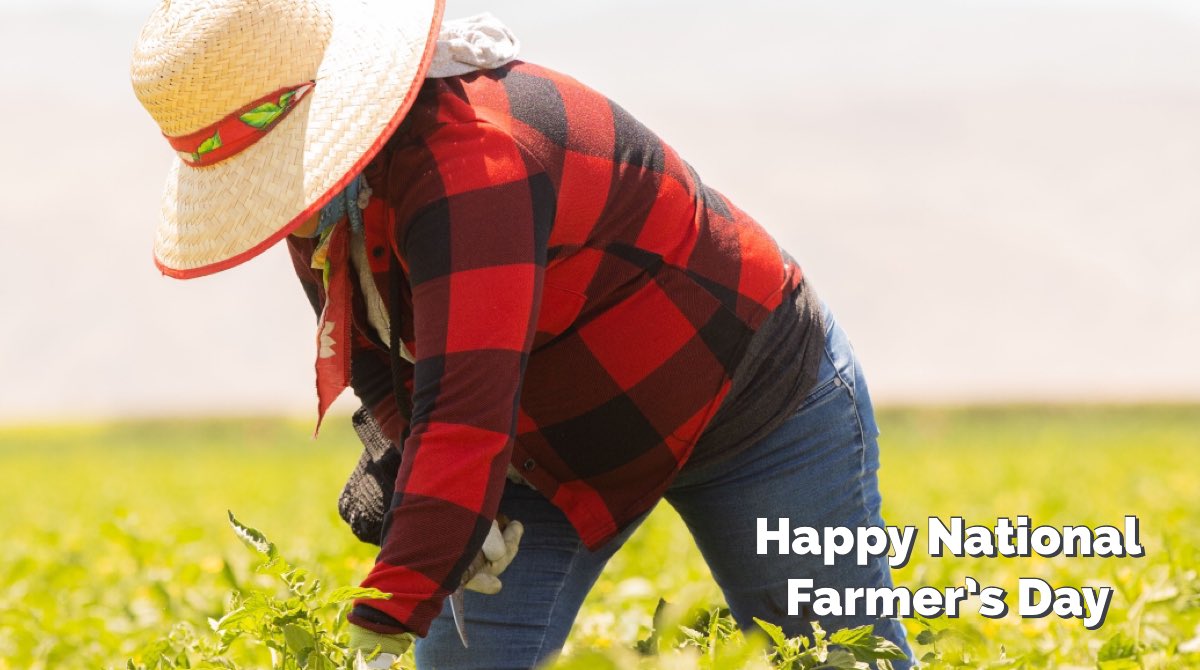 Happy National Farmer’s Day!👩‍🌾👨‍🌾 Grateful for our nation’s farmers and the crucial role they play.🌾
#nationalfarmersday #cff 
#thankafarmer #farmer #agriculture