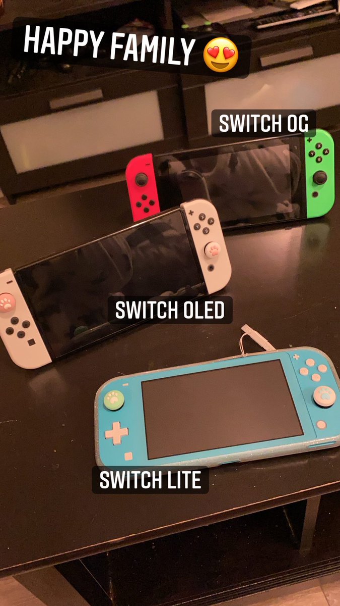 MAnimalcross's tweet photo. All them together #NintendoSwitchOLED https://t.co/XVrWDrArkl