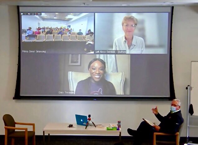 Joseph_DeSimone's tweet photo. Amazing @StanfordEng “Career Building” class w @reidhoffman @dembekaa &amp; @daratreseder! Discussions: relationships, faculty/mentee power imbalance; diversification of networks; traits of successful people; cultivating a mindset around failure; creating a great company to be from! https://t.co/FsOcvg9fGh