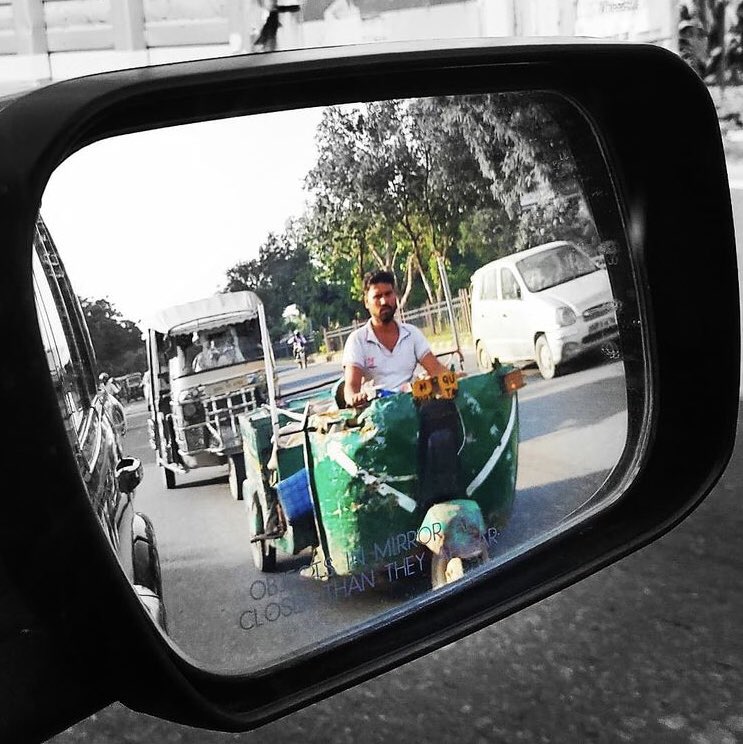 aloktveet's tweet photo. Life in Auto Mode !!
#Streetphotography #Photographer #photooftheday #photo #fhotographer #photography #SideViewMirror #Life https://t.co/aXzUQWm5k3