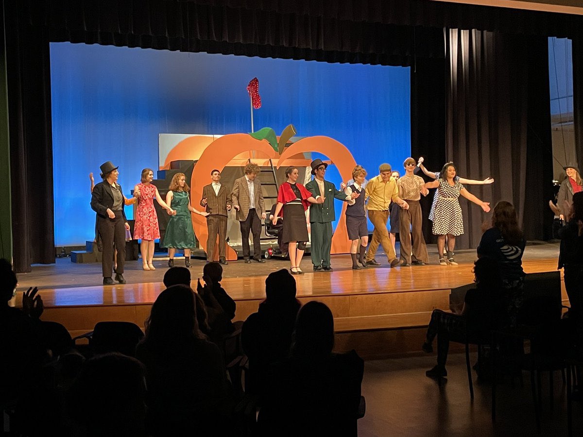 SkuttCatholic's tweet photo. Happy National Performing Arts Week (October 11-17) to some of our AMAZING programs.   

We love watching you PERFORM! 

@skuttchoirs, @skutttheatre, @ballerspeechers, @skuttband, @skuttdanceteam, @slamhawks @mrshoyeSC https://t.co/deNAVlTwv4