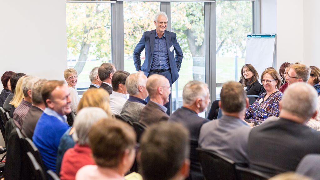 Evaluation Associates tweet media