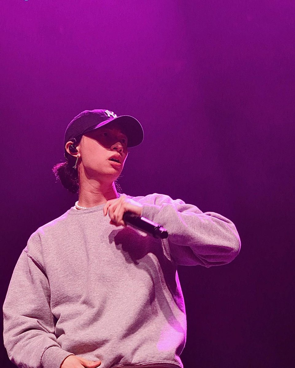 keshiupdates's tweet photo. 📷 | @keshimusic photographed by carolineisrighthere (IG) during his set in Boston #keshiLiveInBoston https://t.co/ckQnTW9Td3