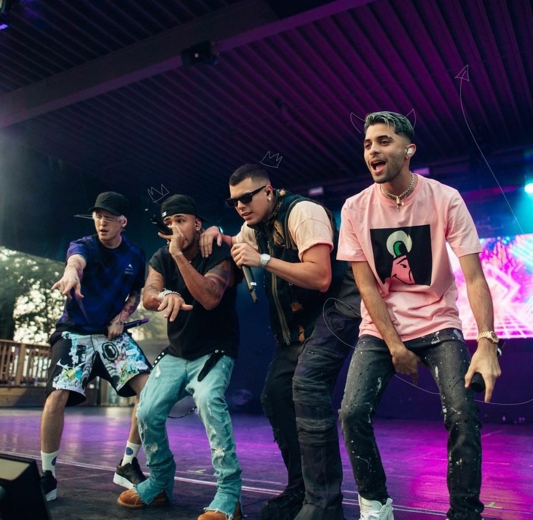 ghabi02S's tweet photo. Ok, vamos falar de coisa bonita, coisa bem feita, CNCO! https://t.co/EENreKS6PI