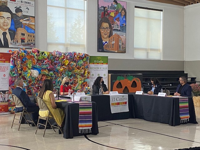 Richmond46's tweet photo. Today, @FLOTUS kicked off her Hispanic Heritage Month tour in Kansas City, KS where she met with a Latina small biz owner, visited El Centro community center &amp; met with a diverse set of Latinos representing different generations, ethnicities and backgrounds. https://t.co/2lHeiOpcDa
