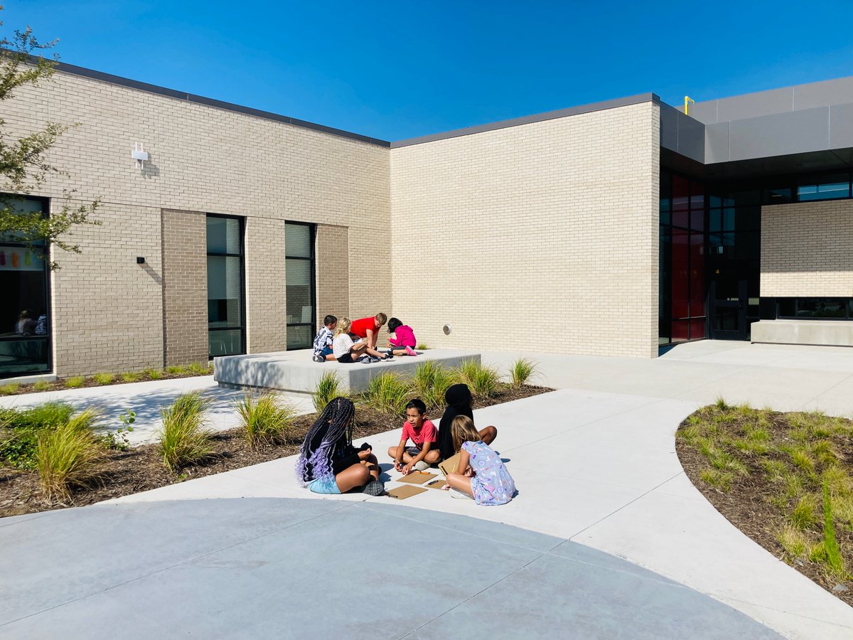 Kurk Pyros tweet media