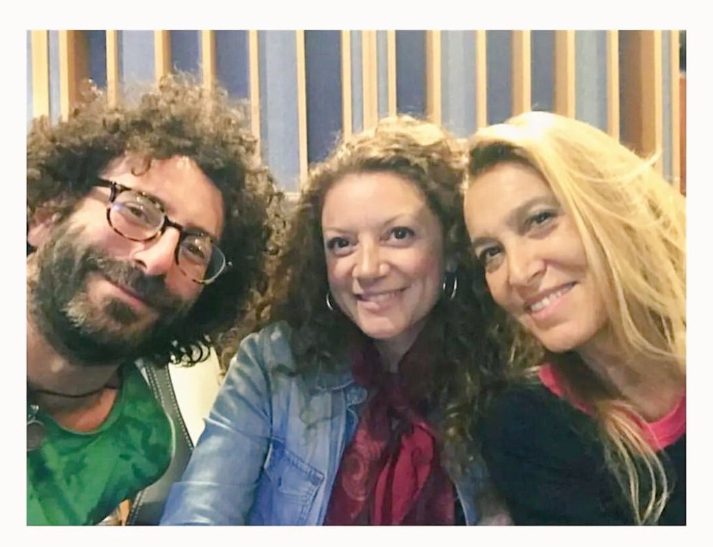 DeltaTopSrl's tweet photo. Fabrizio Mocata, Grazia Di Michele, Eleonora Bianchini a Delta Studio - Delta-Top music, #buonamusica #recordingstudio #buonacompagnia https://t.co/UR1LT2JjWi
