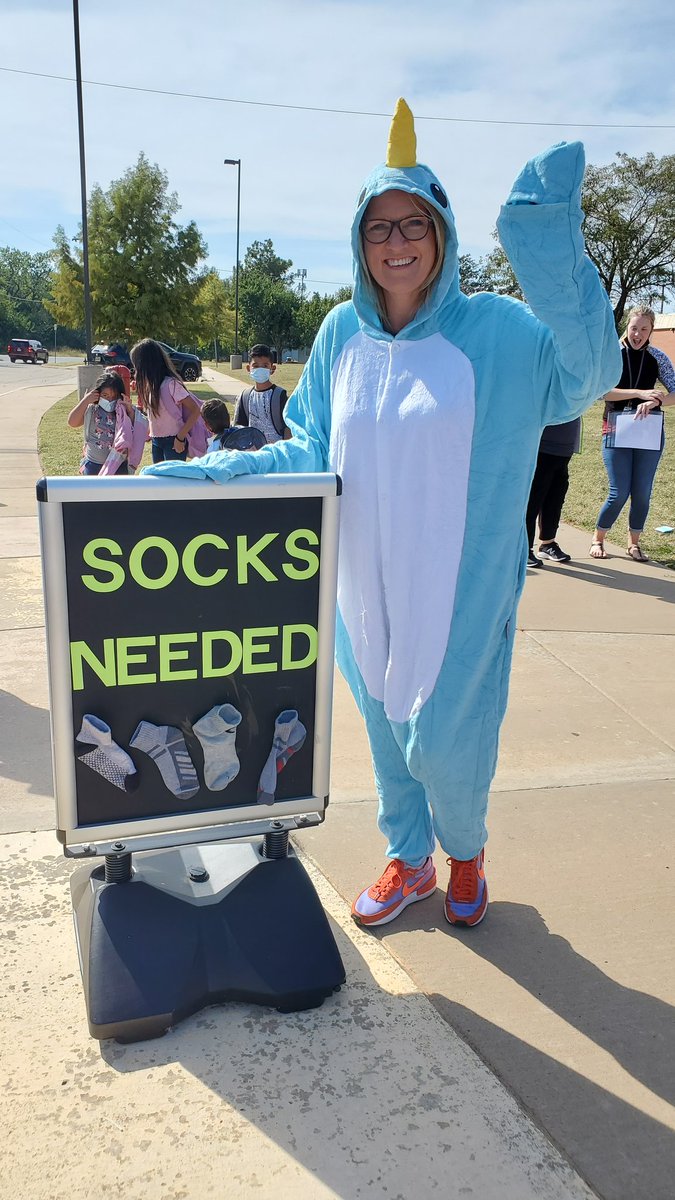 HayesTeachers's tweet photo. Our uniform closet is getting empty.  
Can you spare a pair?
#socktober 
@OKCPS @BeckyFlynn1 https://t.co/NZsDBJ8a0O