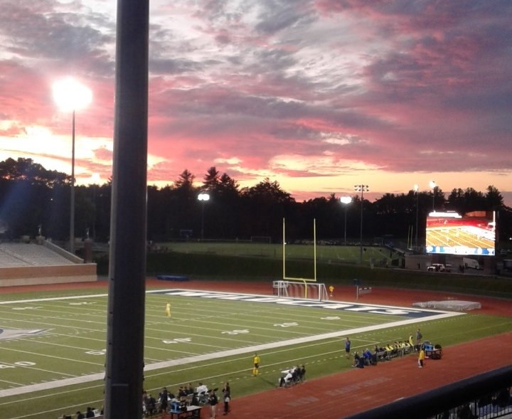 urso_sa's tweet photo. Beautiful day for a soccer game https://t.co/uhl2xeOnag