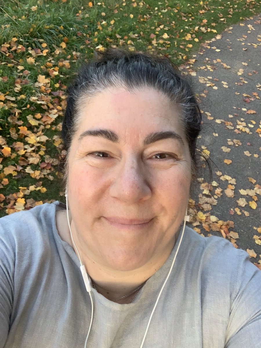 JohnstonPari's tweet photo. Time to get outside. Ottawa’s in full glory tonight. And it’s warm 😀 #PostWorkWalk #MentalHealth https://t.co/0TkQwbqIXU