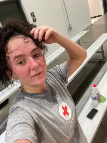 Jennife19702954's tweet photo. This is what she looks like when she walks out of the gym after working with Nard… always an impressive workout!!! @vjhAlways100 @abbyrouse3 love the way he pushes her to give her absolute best.. https://t.co/7L29dMgdfZ