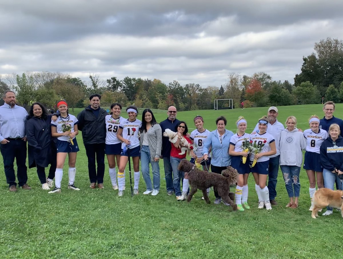 US_ASHsports's tweet photo. We love you #ASHFH seniors!!! π π π π #ASHBoosterClub https://t.co/hJ7sYhxpJX