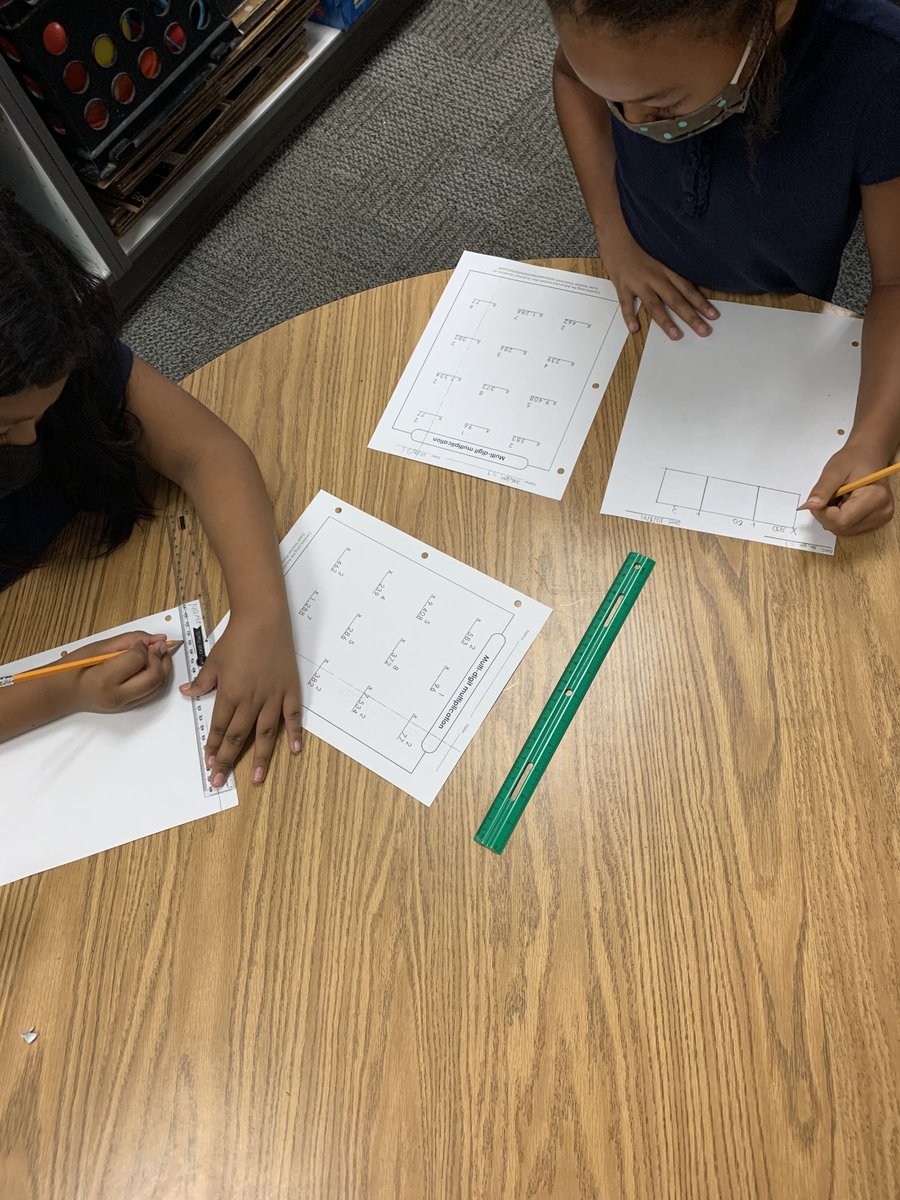 kmessocialmedia's tweet photo. Ms. Antia’s 4th graders are problem solving by determining what operation to use with a focus on area model multiplication. #kmesbearcubs #bestyearever #sdocgoodtogreat #mathematiciansinthemaking #fourthgrade https://t.co/rkmVmxyBeQ