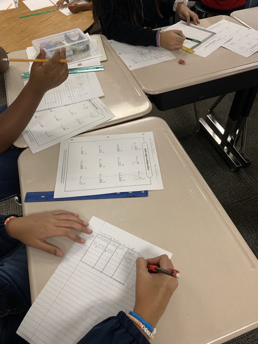 kmessocialmedia's tweet photo. Ms. Antia’s 4th graders are problem solving by determining what operation to use with a focus on area model multiplication. #kmesbearcubs #bestyearever #sdocgoodtogreat #mathematiciansinthemaking #fourthgrade https://t.co/rkmVmxyBeQ