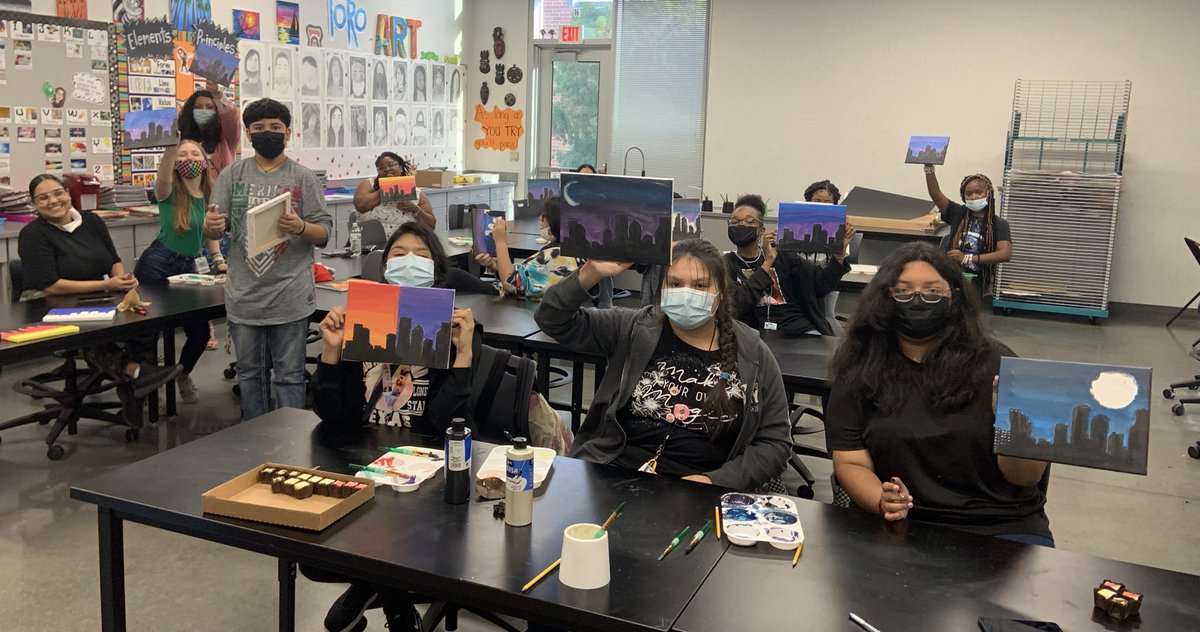 CoachKersh's tweet photo. SCRY club painting #Houston cityscapes and sampling cheesecake. Oh yeaaaaah! @AldineISD
#TuesdayFeeling 
@AldineArt @JonesMS_AISD #Houston #CityScape https://t.co/JhNkiasgDe