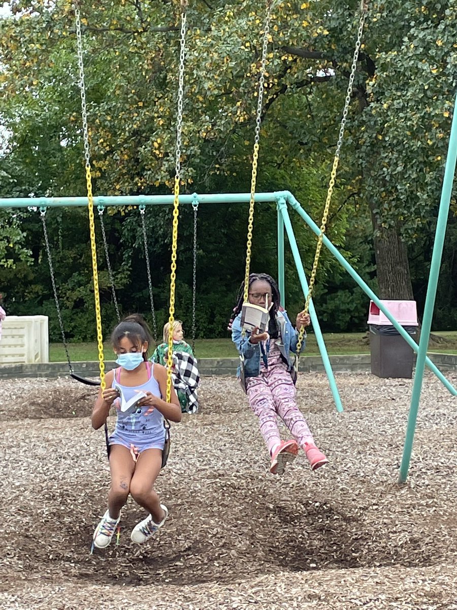 missscarpa1129's tweet photo. Proud teacher moment! When your sts earn a whole class celebration for showing attributes of our PBSS program, PAWS, and vote to read for pleasure with friends in pajamas even when the other option was extra recess! #literacyiseverything #swingandread #takeabreak #wearecheetahs https://t.co/1XgH5W2its