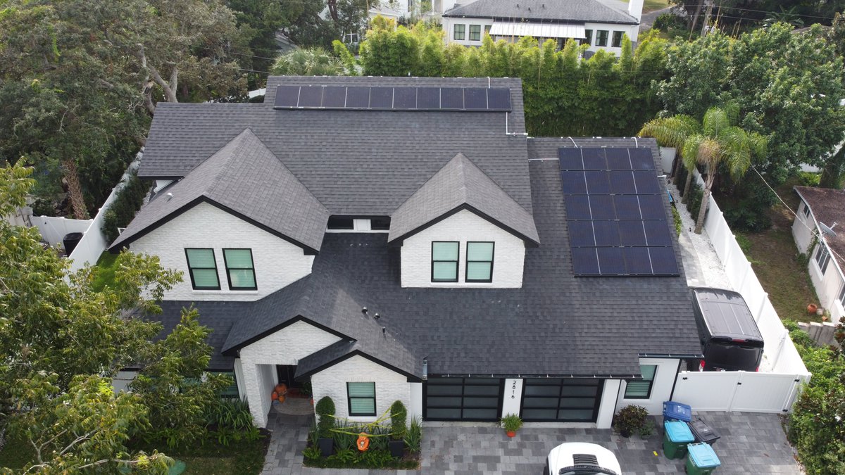 SunVenaSolar's tweet photo. One of our newest solar owners, Jason, contacted SunVena to design a solar energy system for his beautiful home that was just as aesthetically pleasing as it is efficient, and we were happy to deliver! #solar #solarenergy #solarcompany #solarpower #florida #greenenergy #fl https://t.co/eG4fObcuqz