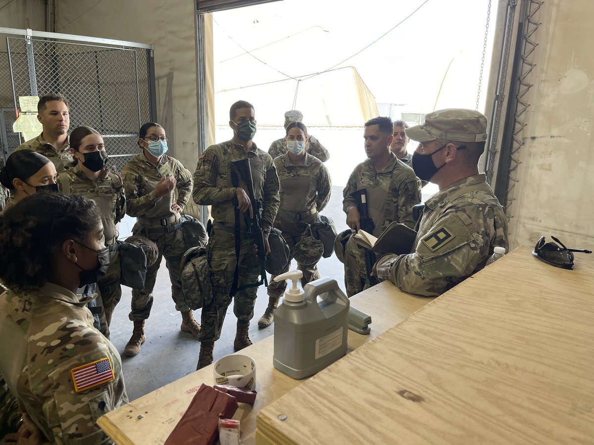 adventuresofJPT's tweet photo. 2-410 BSB Phoenix OC/T, SFC Hughes (88N) conducting a hot wash with Soldiers from 271 AG Company as they execute their post-mob training for postal operations. #riseabove #spearheadtovictory #firstindeed #earntheA #oc_t 
@ChiefofTrans32 @15TCRCSM @1aeast https://t.co/1wC9dhq4B4