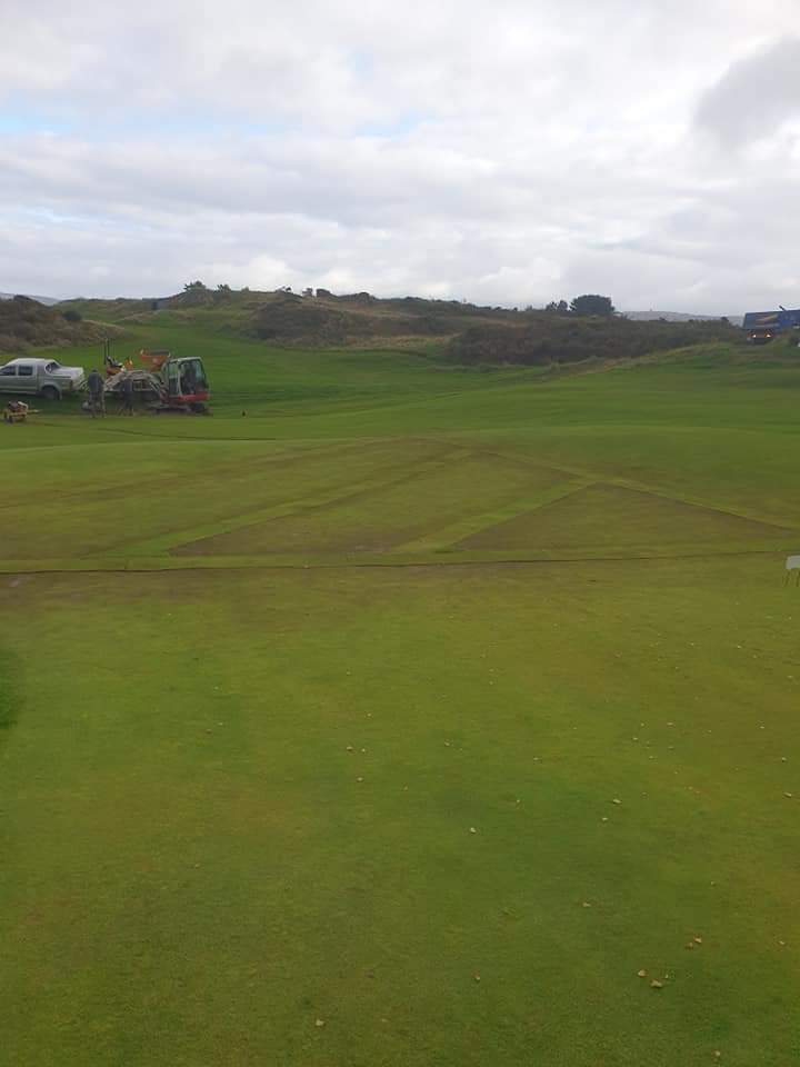 AndrewK46136780's tweet photo. What a difference a day makes 😳
#grafting 
#bullbaygolfclub 
@bullbaygolfclub 
#10thgreen
#progress https://t.co/3qBxEc9PCJ