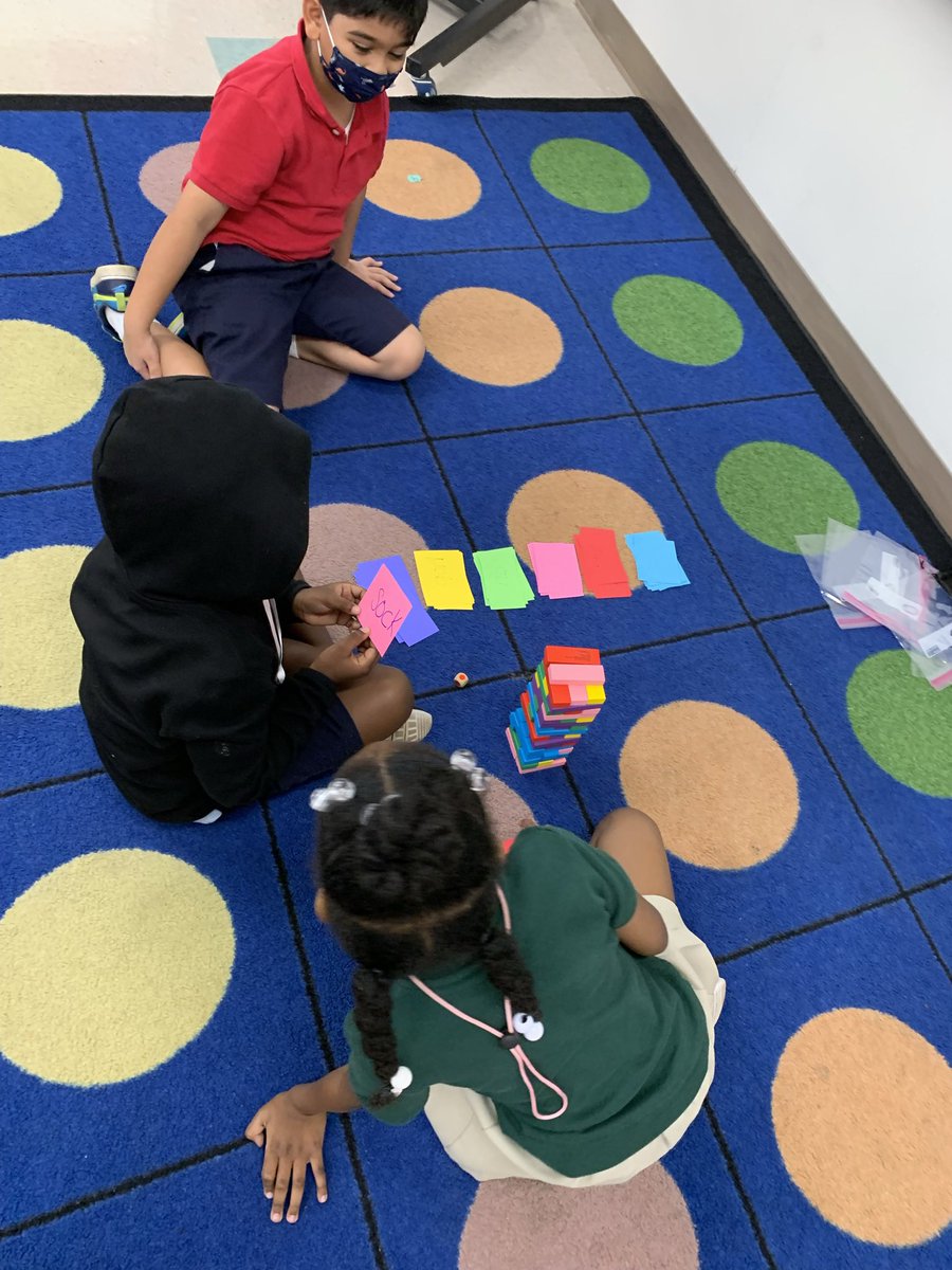 Jen_Basford's tweet photo. Playing Jenga to practice our sight words! @SeminoleTrails https://t.co/EUCjy5AkIe