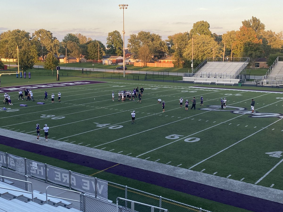 BBURGFOOTBALL's tweet photo. Jr. Bulldogs getting in one of their final practices before the State Championship game Saturday. Be there!!! https://t.co/hr4uOsuVc4
