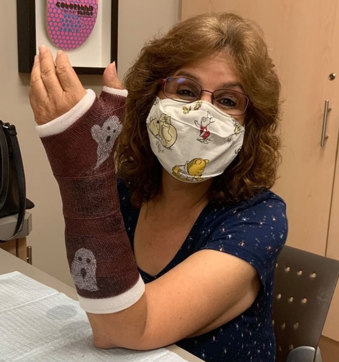 GlennDCohenMD's tweet photo. HALLOWEEN HAS ARRIVED in Westlake Village! π π»
#orthopedic #surgeon #Doctor #handcast #orthopaedics #Halloween #halloweenfun #halloween2021 #handdoc
https://t.co/B2LdzTgzkI π https://t.co/wwvHuYMbcX