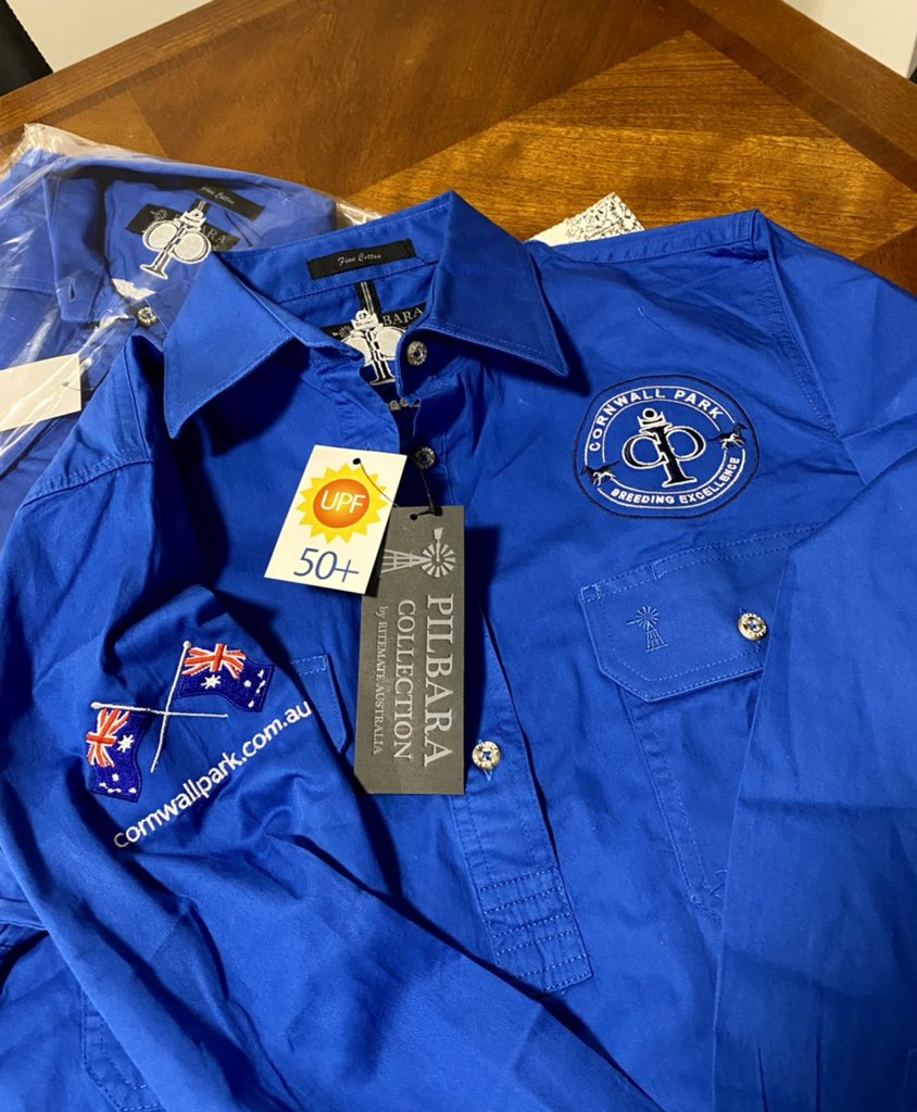 CornwallStud's tweet photo. That new electric blue sun smart work shirts feeling!! ❤️ 🤘🏼🤘🏼
All looking very snazzy this morning first thing, well for five minutes anyway!
#cornwallparkstud #sunsmart #newuniforms #studlife #breedingseason2021 #breedingexcellence #proudaussies #proudofourteam #ourbrand https://t.co/MumMoflxxk