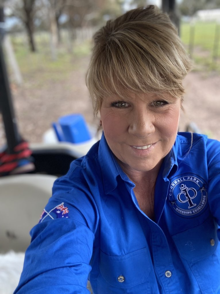 CornwallStud's tweet photo. That new electric blue sun smart work shirts feeling!! ❤️ 🤘🏼🤘🏼
All looking very snazzy this morning first thing, well for five minutes anyway!
#cornwallparkstud #sunsmart #newuniforms #studlife #breedingseason2021 #breedingexcellence #proudaussies #proudofourteam #ourbrand https://t.co/MumMoflxxk