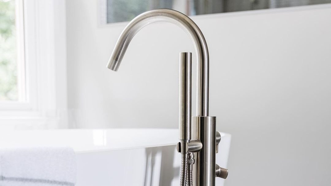 DanielBuildsInc's tweet photo. Not the fountain of youth, but this lovely plumbing fixture can help you rejuvenate.
#buildingtrust #danielbuilders #masterbath #bathroom #bathroomshower #bathroomremodel #masterbathroomdesign #bathroomstyle #bathroomluxury #loveyourhome https://t.co/4LNEToTuXX