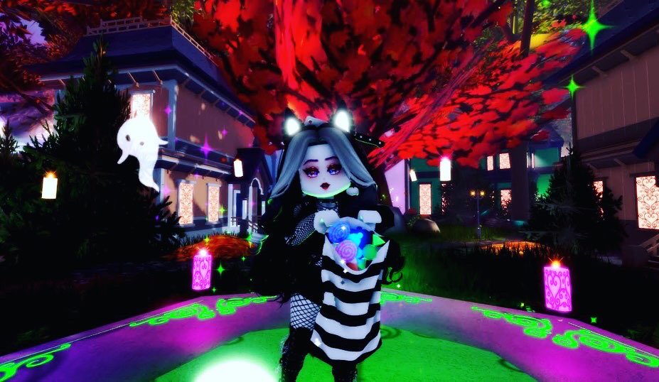 FattiePattie93's tweet photo. #Scream #royalehigh #halloween #royalehighhalloween2021 #wickerycliffs #newhalloween #Dev #RHDe https://t.co/xABq6vcSkF