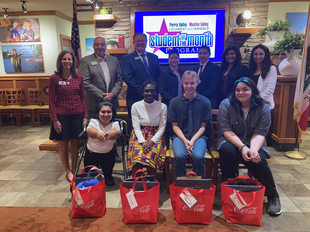 RCOE's tweet photo. Celebrating #StudentoftheMonth winners with @Perrischamber / Menifee Valley Chamber & #PHSPanthers @PerrisHigh @HeritageHSPats @PerrisLakeHigh @puhsd #PVHSWildcats https://t.co/QDzCsgNGfT