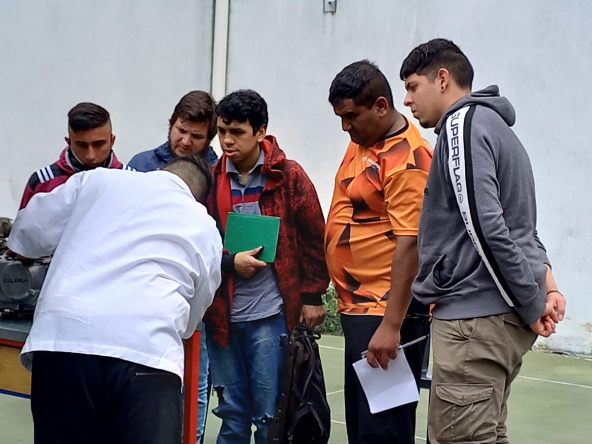 PCepba's tweet photo. Con @cepba dimos inicio en el día de hoy a un nuevo curso de Mecánica de Moto en Berazategui. El mismo está impulsado por la Red de Centro de Formación Profesional de #CEPBA, el MTEySS de la Nación y FOCAVA. @MinTrabajoAR @camarafocava @FDGaldos https://t.co/yzKrciIYur